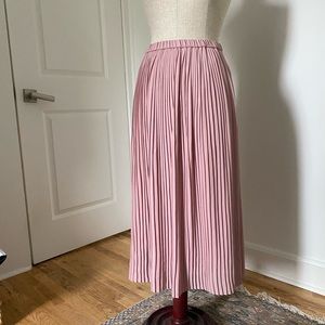 Uniqlo pleated maxi skirt pink